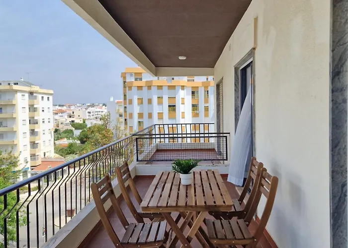 Flat Ac Balcony And View Quarteira