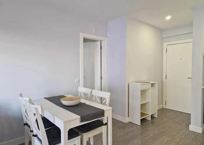 Flat Ac Balcony And View Daire