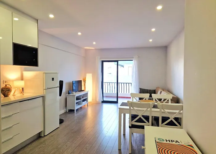 Flat Ac Balcony And View Quarteira